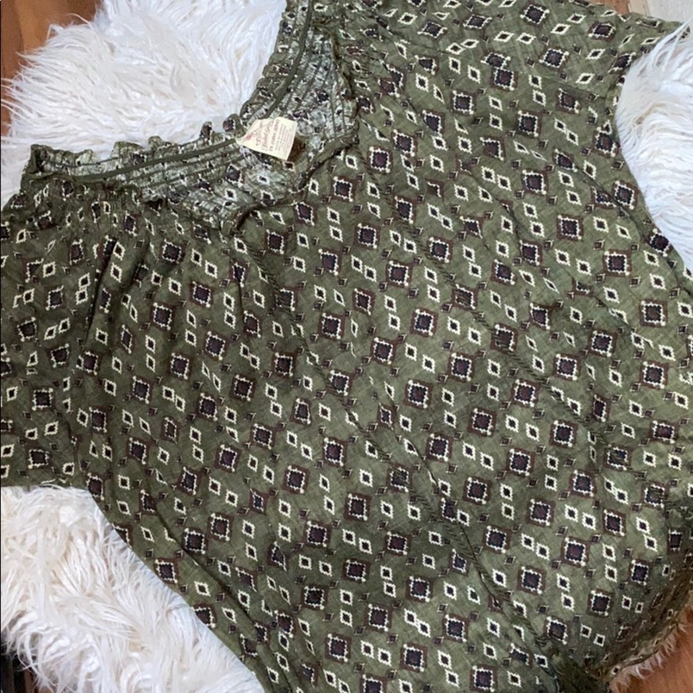 Green peasant top